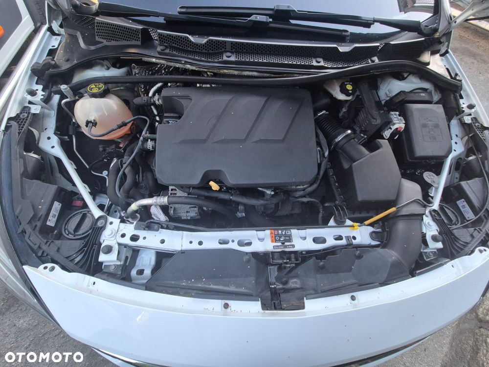 Opel Astra 1.5 CDTI 2020 S&S - 9