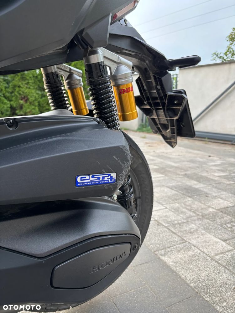 Honda ADV350 - 10