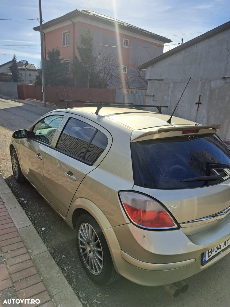 Opel Astra 1.6i Sport - 11