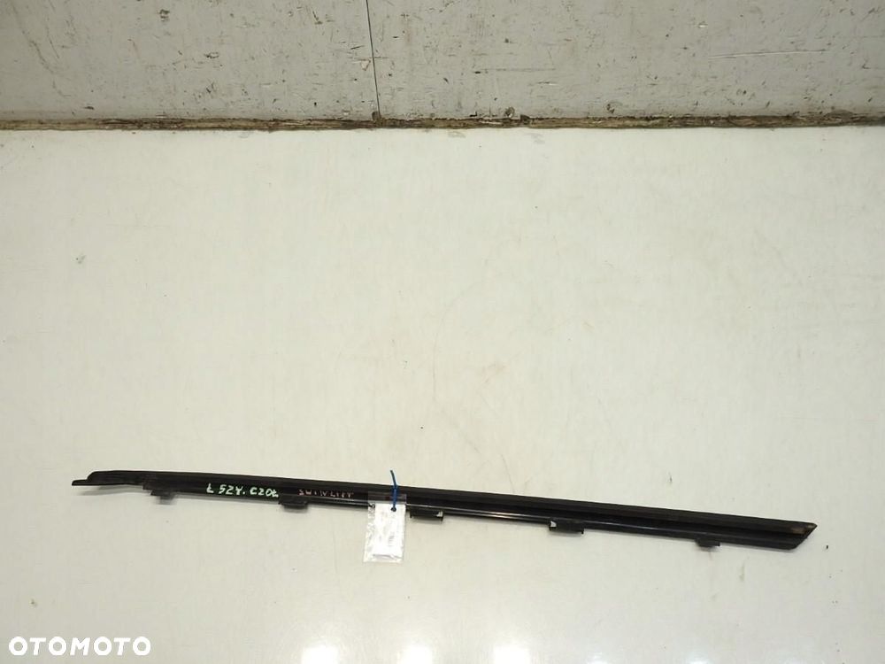 LISTWA SZYBY CZOŁOWEJ LEWA SUZUKI SWIFT IV LIFT - 3