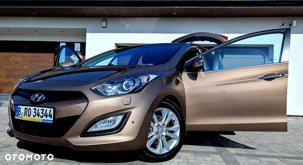 Hyundai i30 blue 1.6 GDI Passion