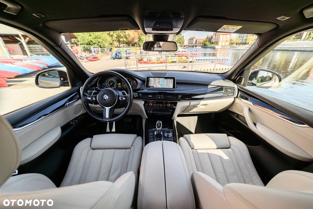 BMW X5 M M50d - 33