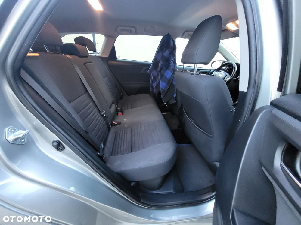 Toyota Auris 1.8 HSD Luna - 24