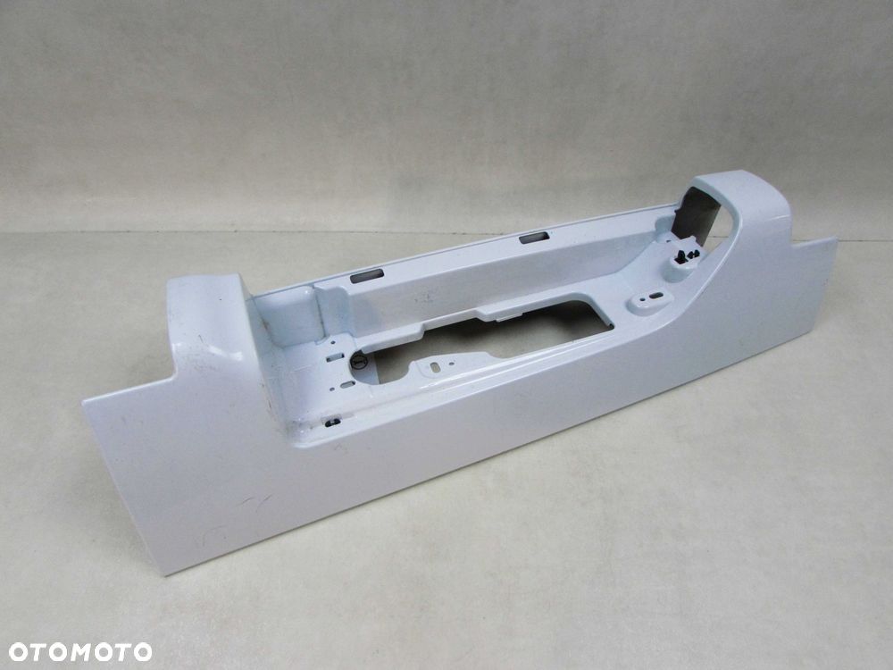 RENAULT TRAFIC III VIVARO II TALENTO 14-21 RAMKA OSLONA LAMPY TYL PRAWA 265A19592 93450971 - 2