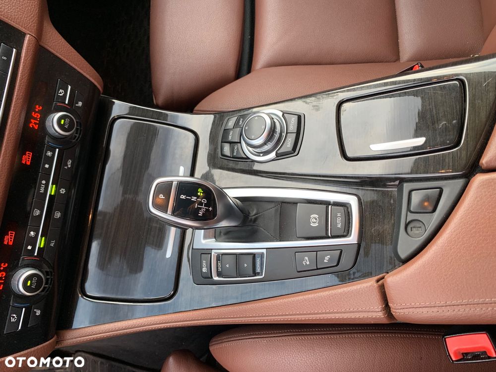 BMW Seria 5 535i xDrive - 12