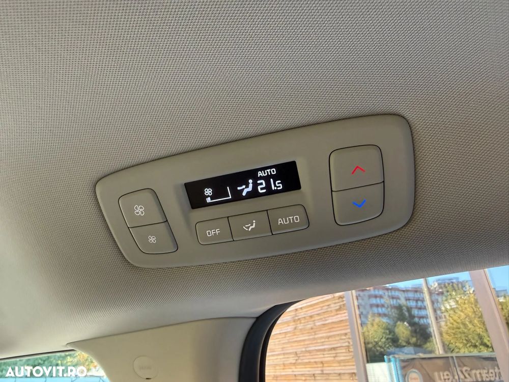Kia Carnival - 21