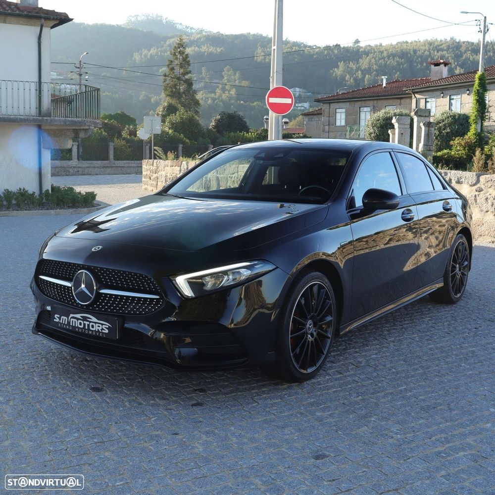 Mercedes-Benz A 250 Limousine e 8G-DCT AMG Line - 4