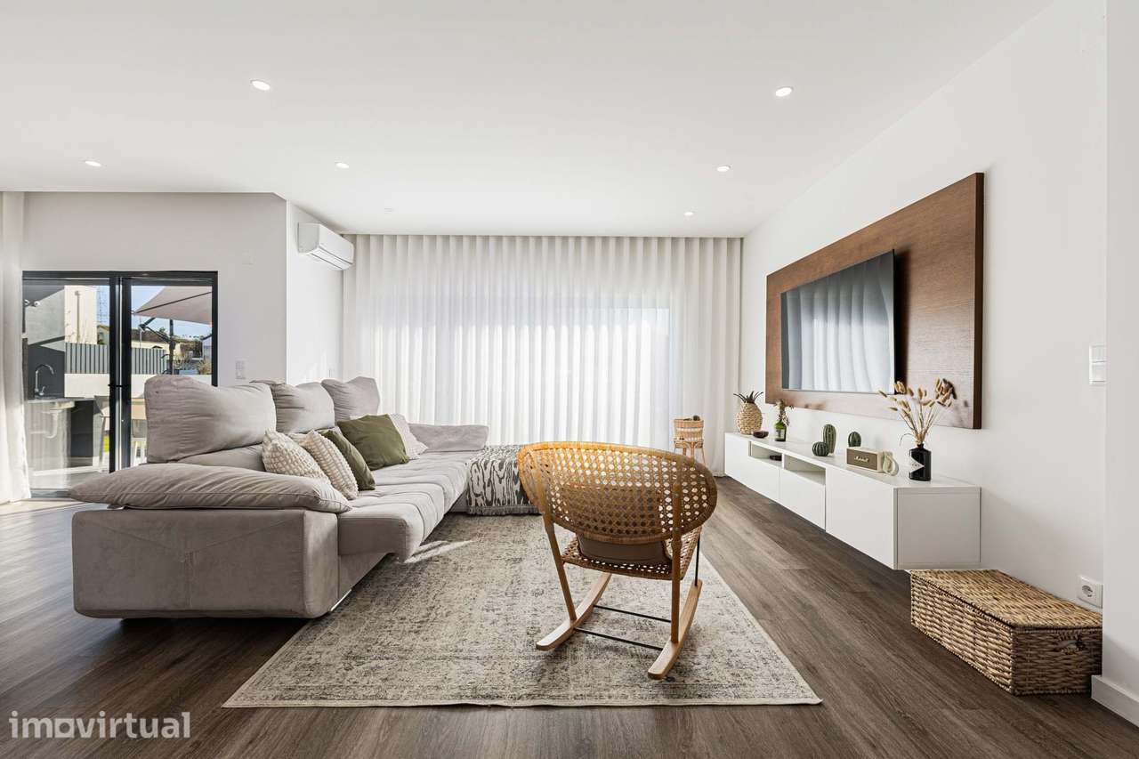 Moradia Térrea T3 c/piscina, lote de 474m² - Única na Caparica - Grande imagem: 5/60