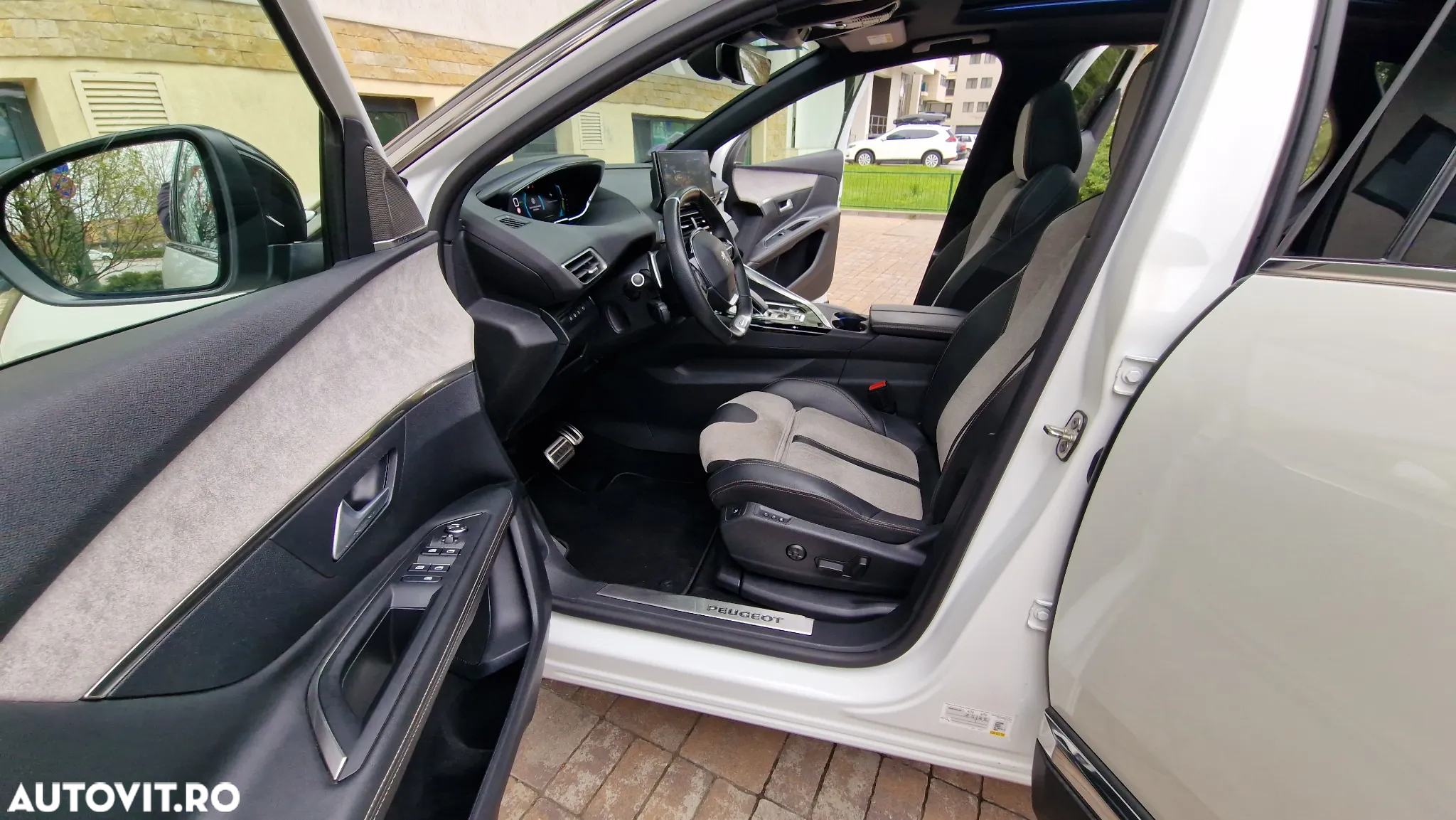Peugeot 3008 PHEV EAT8 GT Pack - 17