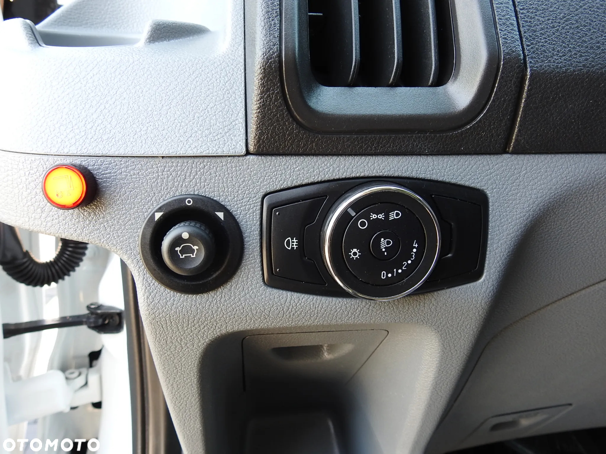 Ford TRANSIT  KONTENER WINDA 8 PALET BLIŹNIACZE KOŁA KLIMATYZACJA 130KM [ K55700 ] - 27