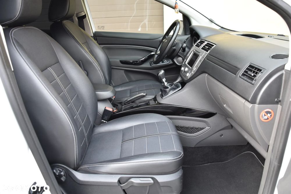 Ford Kuga 2.0 TDCi 4x4 Titanium - 21