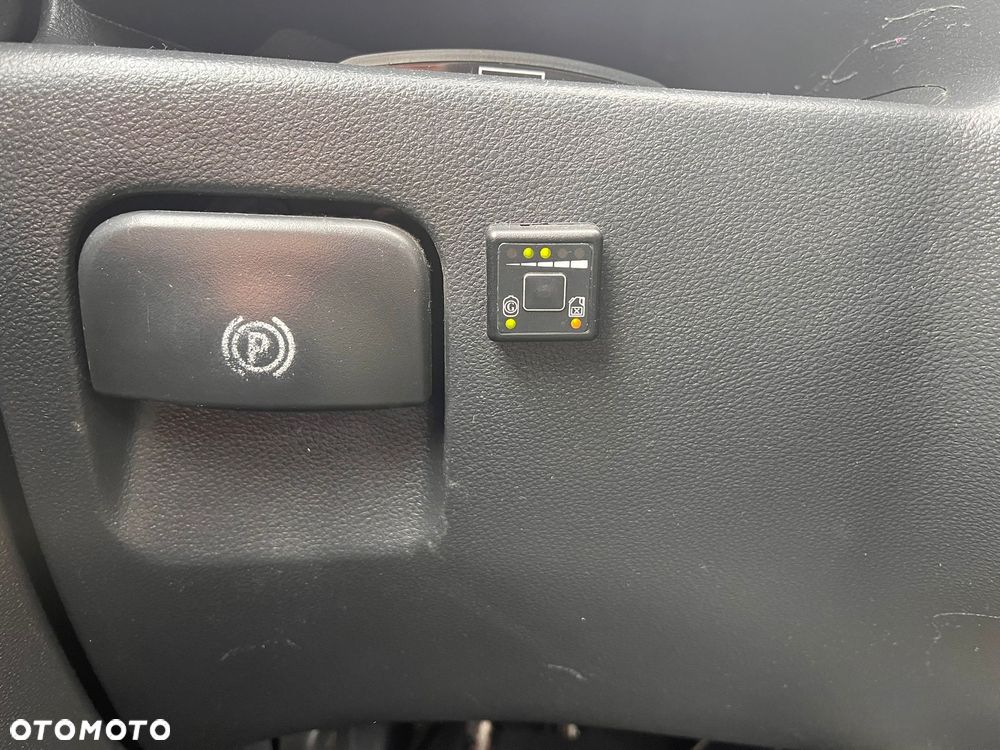 Kia Carens 2.0 CVVT LX - 15