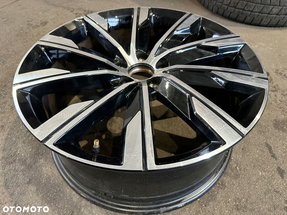 VOLVO 1SZT FELGA ALU 8J X 20 ET45,5 5X108 31664378 - 4