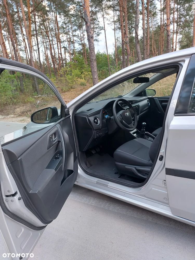 Toyota Auris 1.33 VVT-i Active - 10