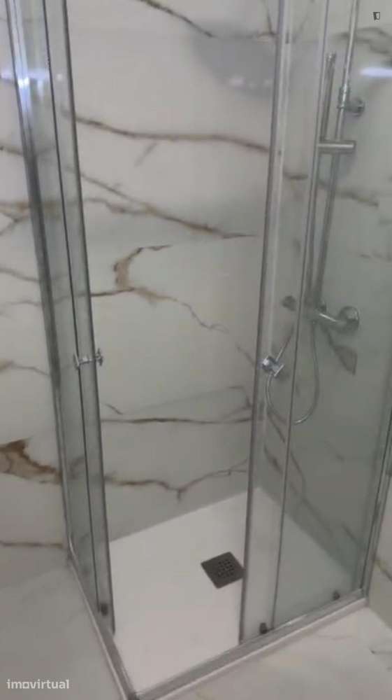 Quarto - localizado em Linda-a-Velha Lisbon - Grande imagem: 5/12