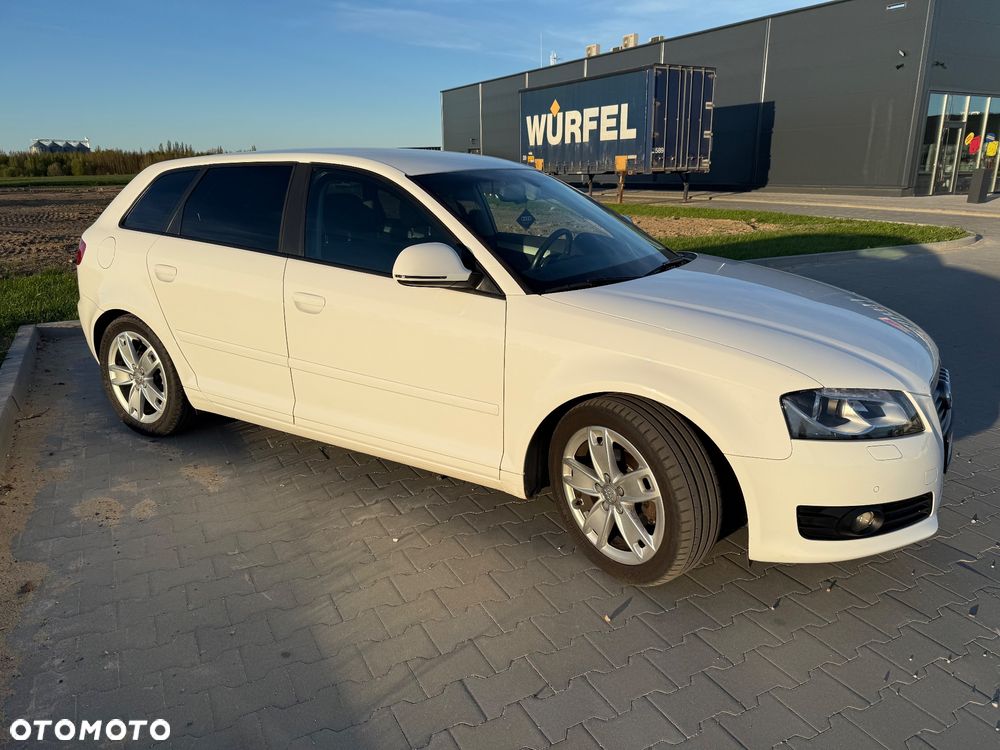 Audi A3 Sportback 1.6 TDI DPF S tronic Ambition - 6