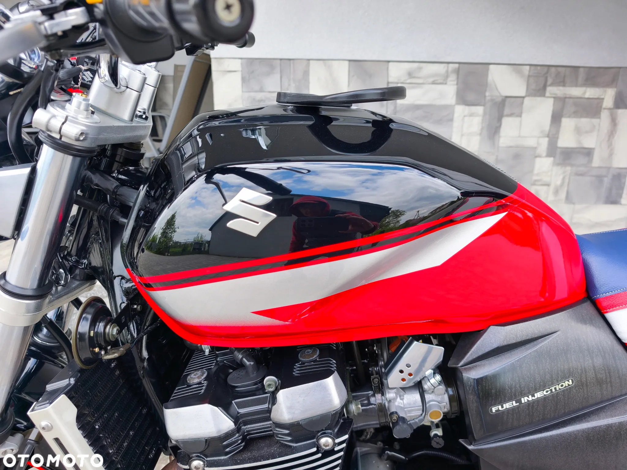 Suzuki GSX - 23