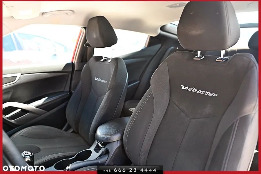 Hyundai Veloster 1.6 GDI Premium - 22