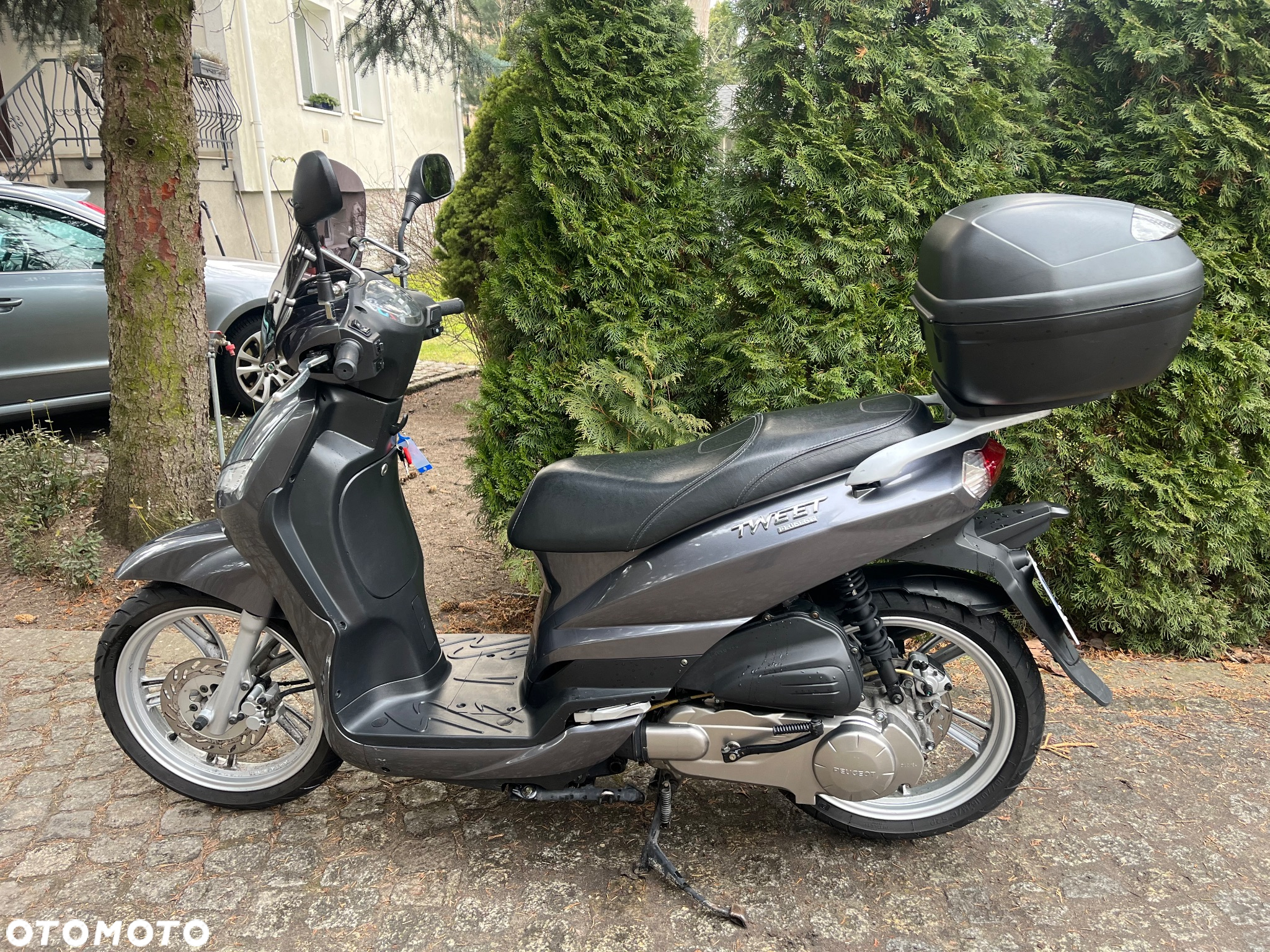 Peugeot Tweet - 8
