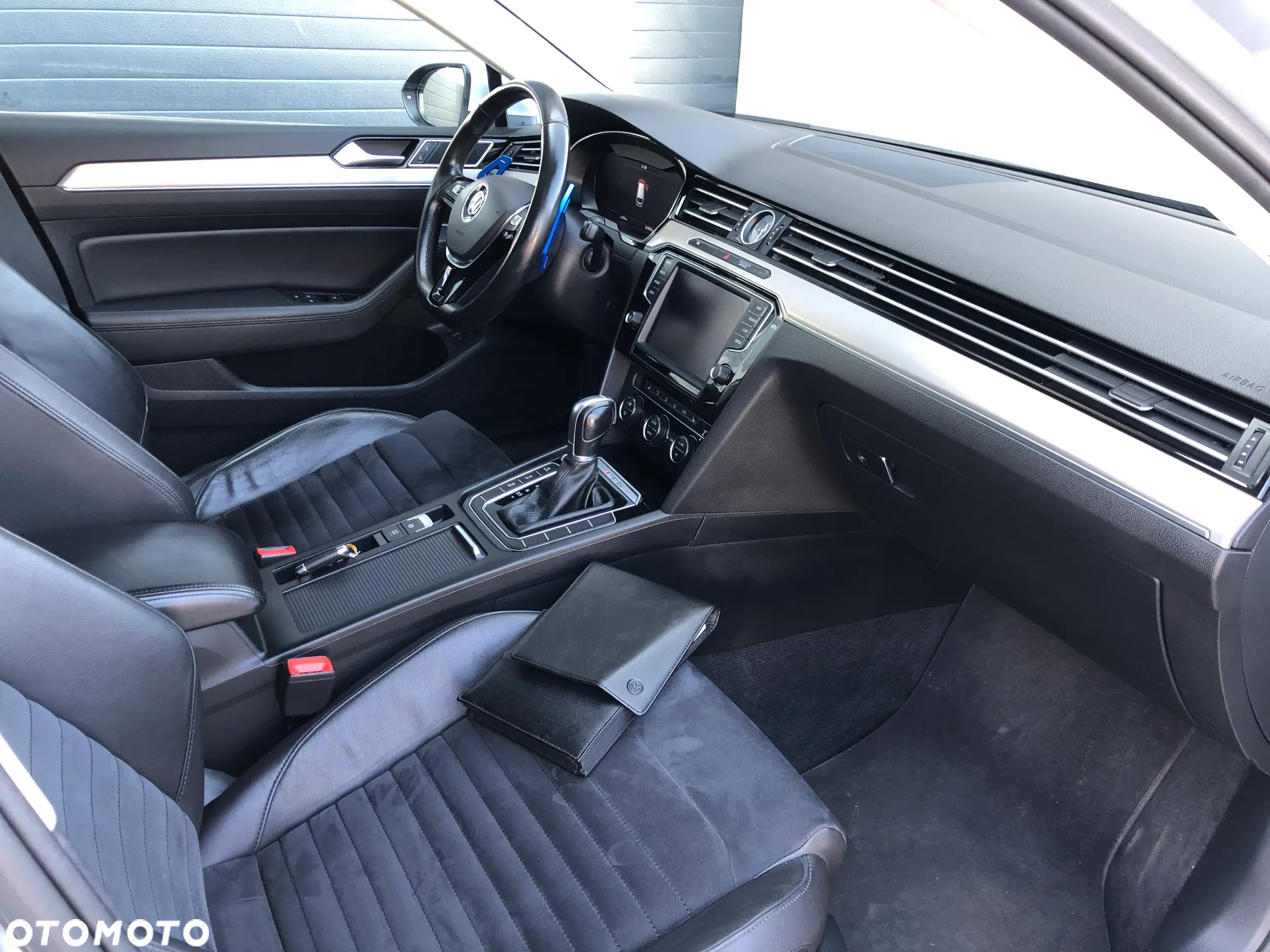 Volkswagen Passat Variant 2.0 TDI SCR 4Motion DSG Highline - 12
