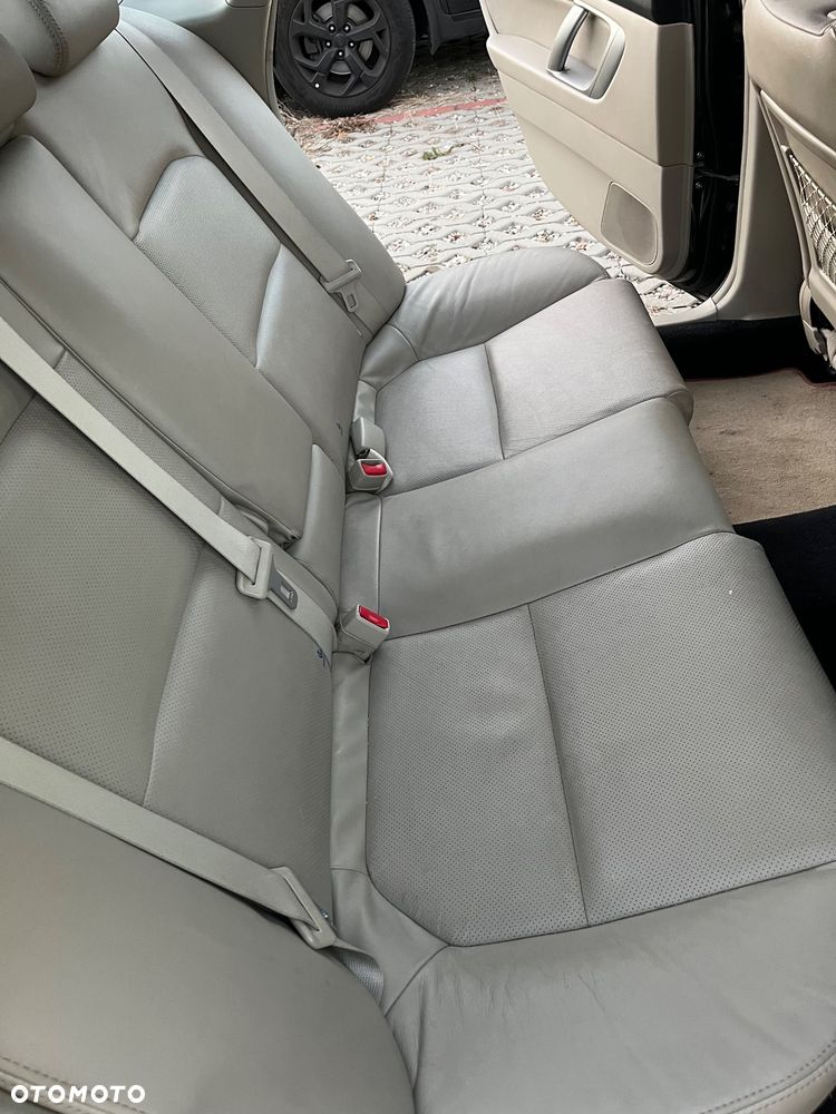 Subaru Legacy 2.0 D Comfort - 24