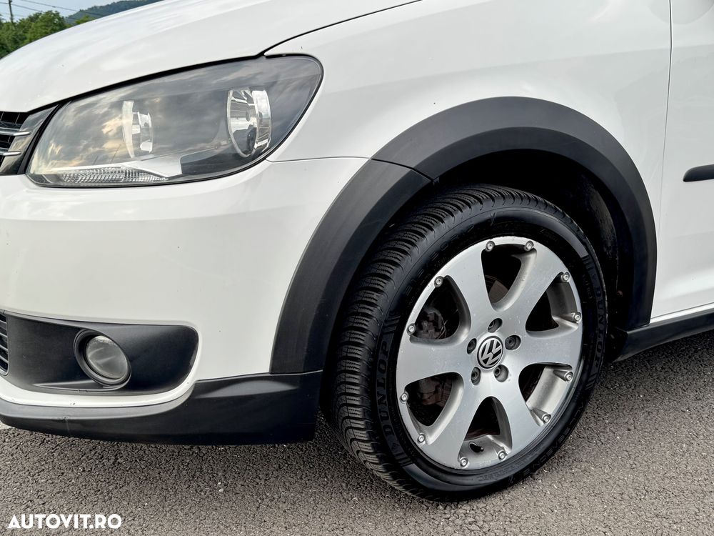 Volkswagen Touran Cross 1.6 TDI - 9