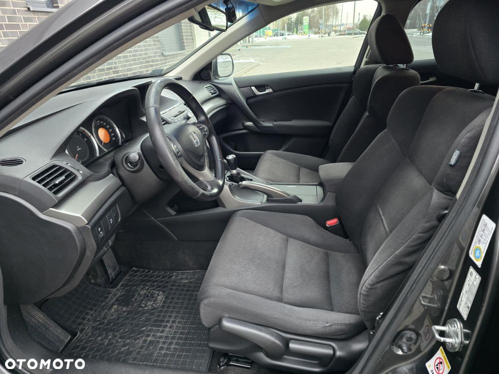 Honda Accord 2.0 Executive - 19