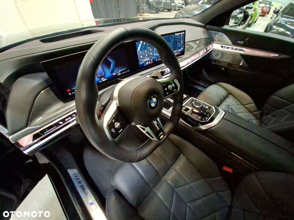 BMW Seria 7 - 11