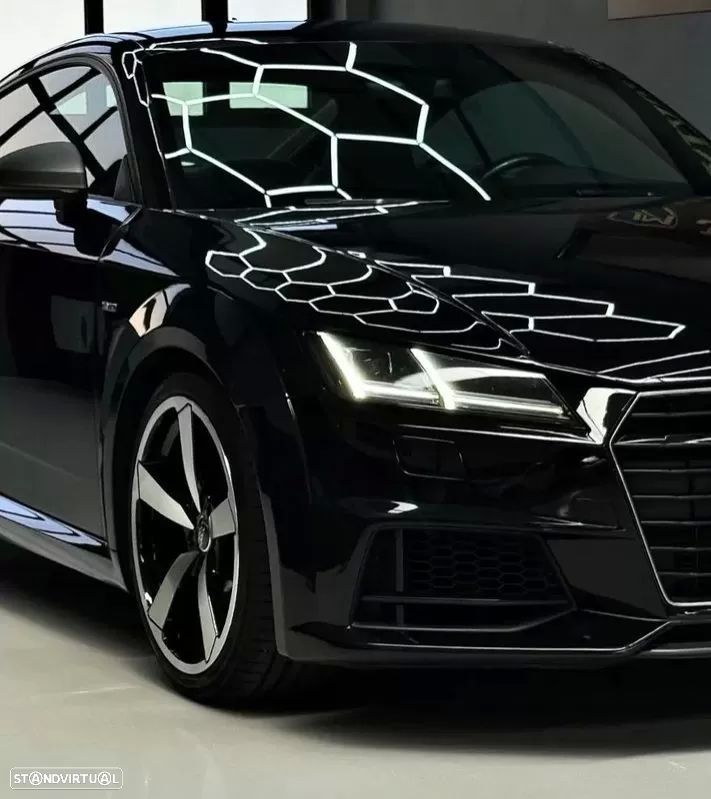 Audi TT Coupé 2.0 TDI - 11