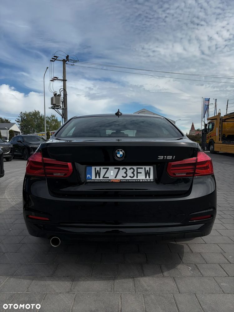 BMW Seria 3 318i GPF Luxury Line - 7