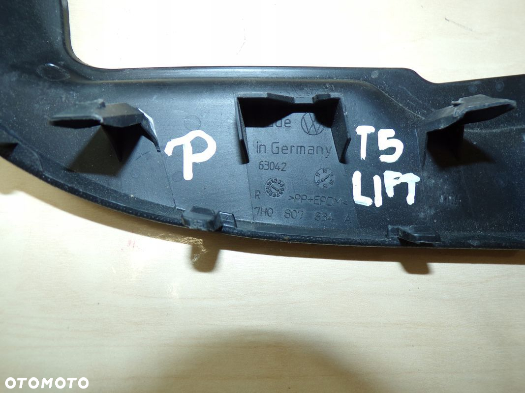 VW T5 TRANSPORTER 03- NAKŁADKA ZAŚLEPKA PRAWA NA TYLNY ZDERZAK - 4
