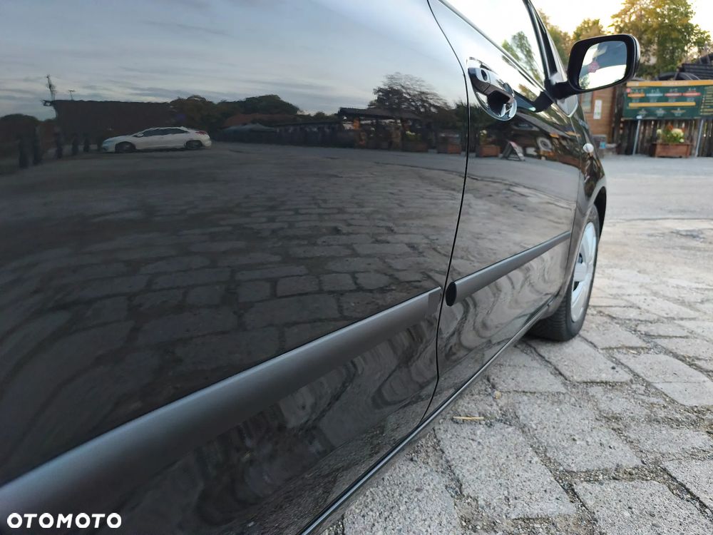 Toyota Yaris - 11