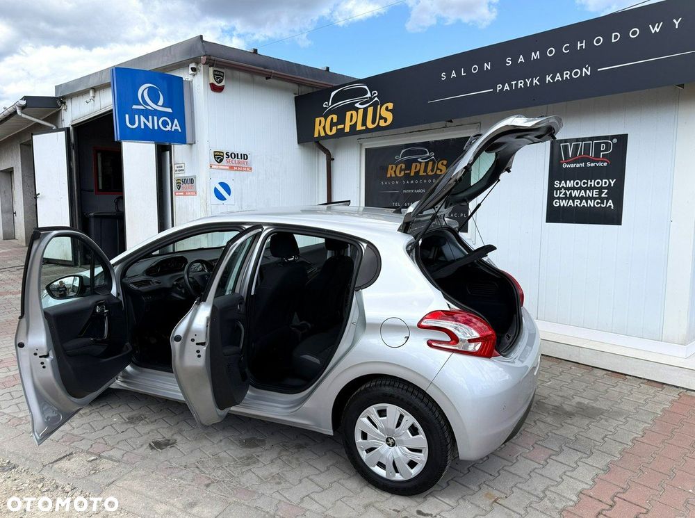 Peugeot 208 PureTech 82 Start & Stop Allure - 11