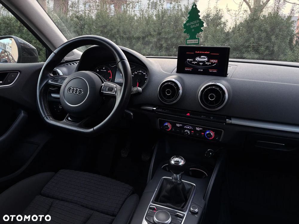 Audi A3 Sportback 2.0 TDI Ambiente - 6