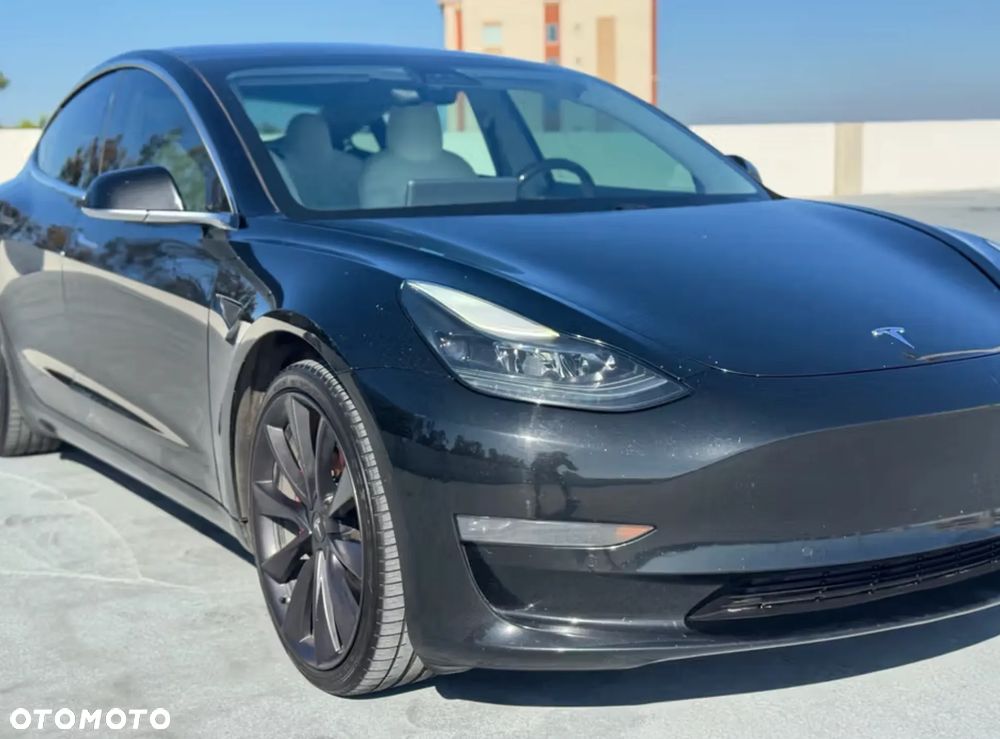 Tesla Model 3 Langstreckenbatterie Allradantrieb Dual Motor Performance - 10