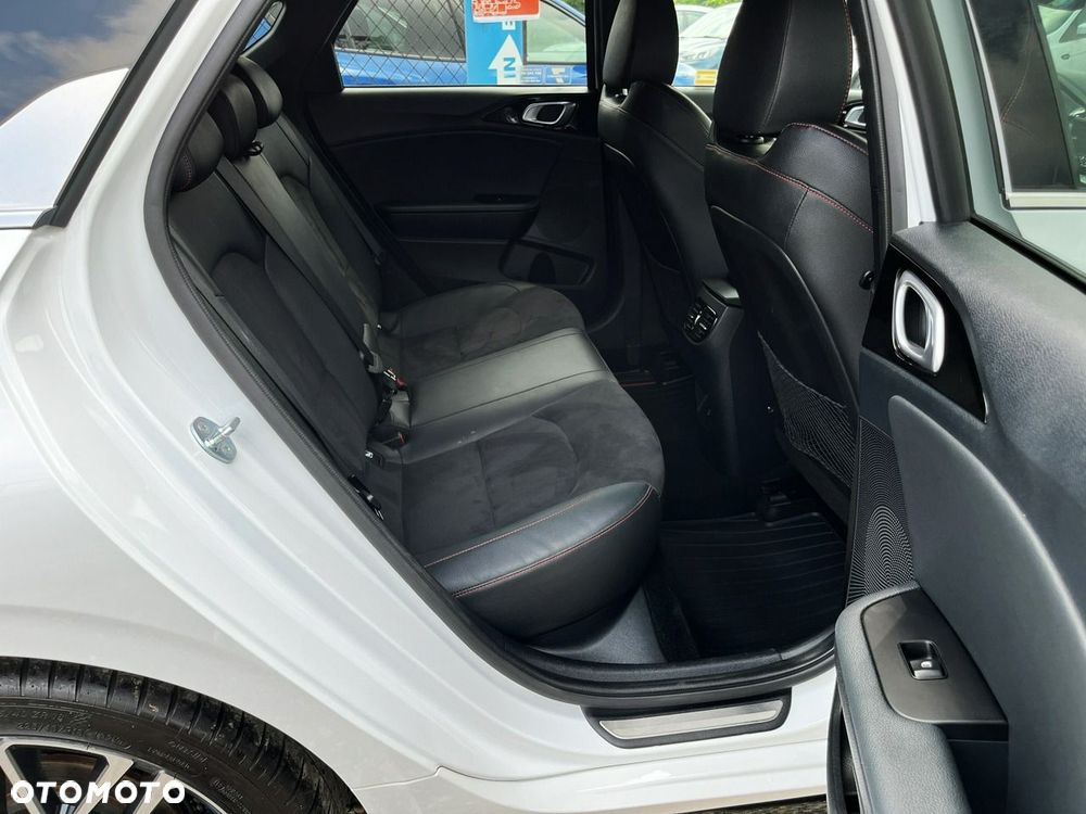 Kia ProCeed 1.6 T-GDI DCT7 OPF GT - 34