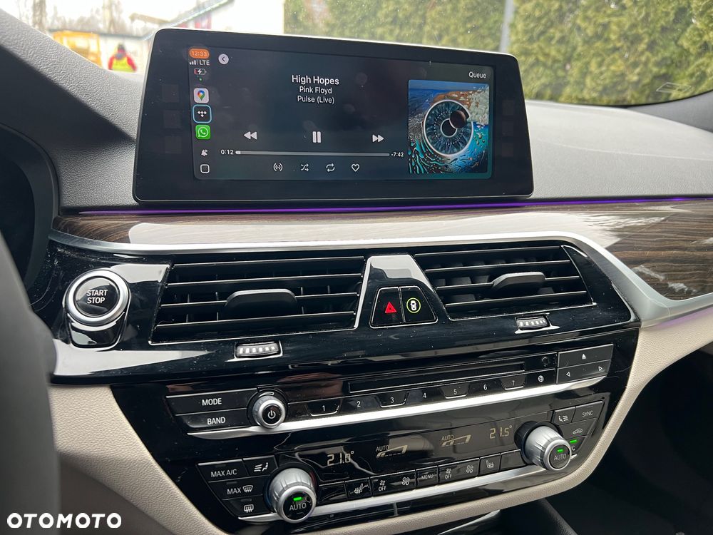 BMW Seria 5 530i Sport Line - 32