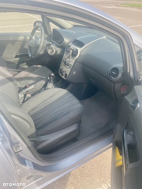 Opel Corsa 1.2 16V Enjoy - 6