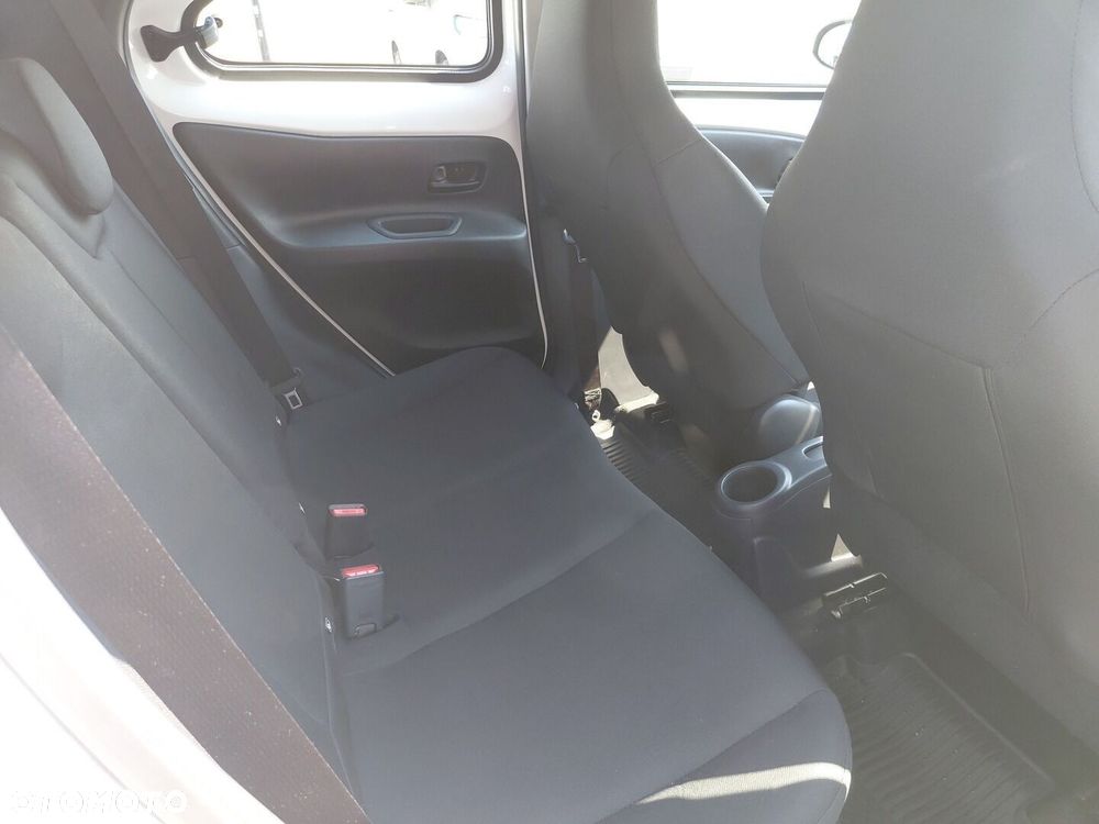 Toyota Aygo X - 10