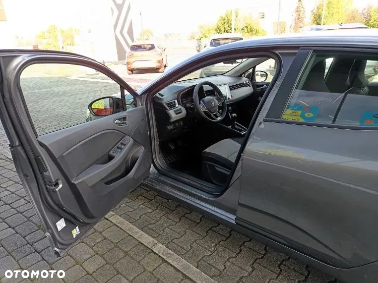 Renault Clio - 11