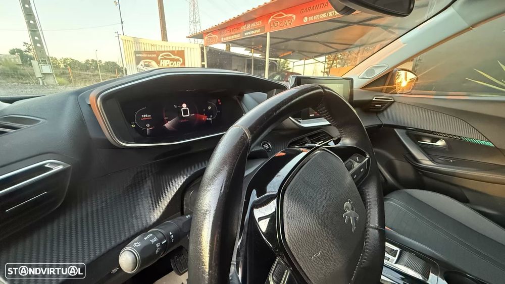 Peugeot 2008 1.5 BlueHDi Allure Pack EAT8 - 27