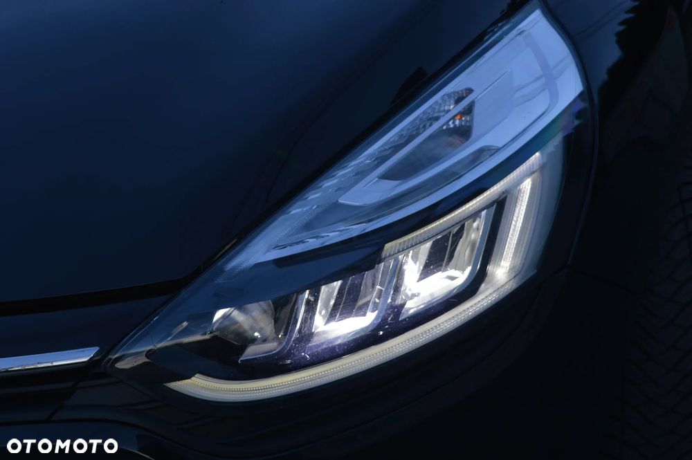 Renault Clio TCe 90 Luxe - 31