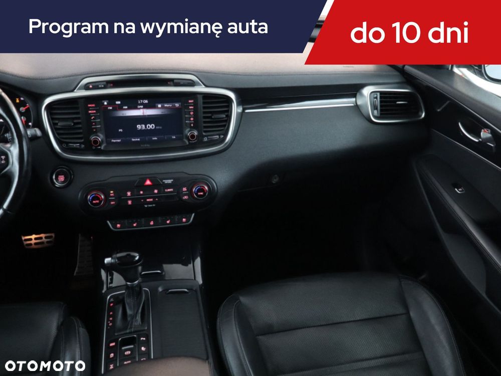 Kia Sorento - 10