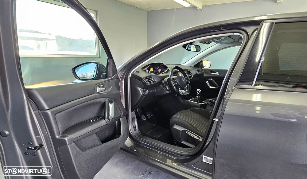 Peugeot 308 SW 1.5 BlueHDi Active - 14