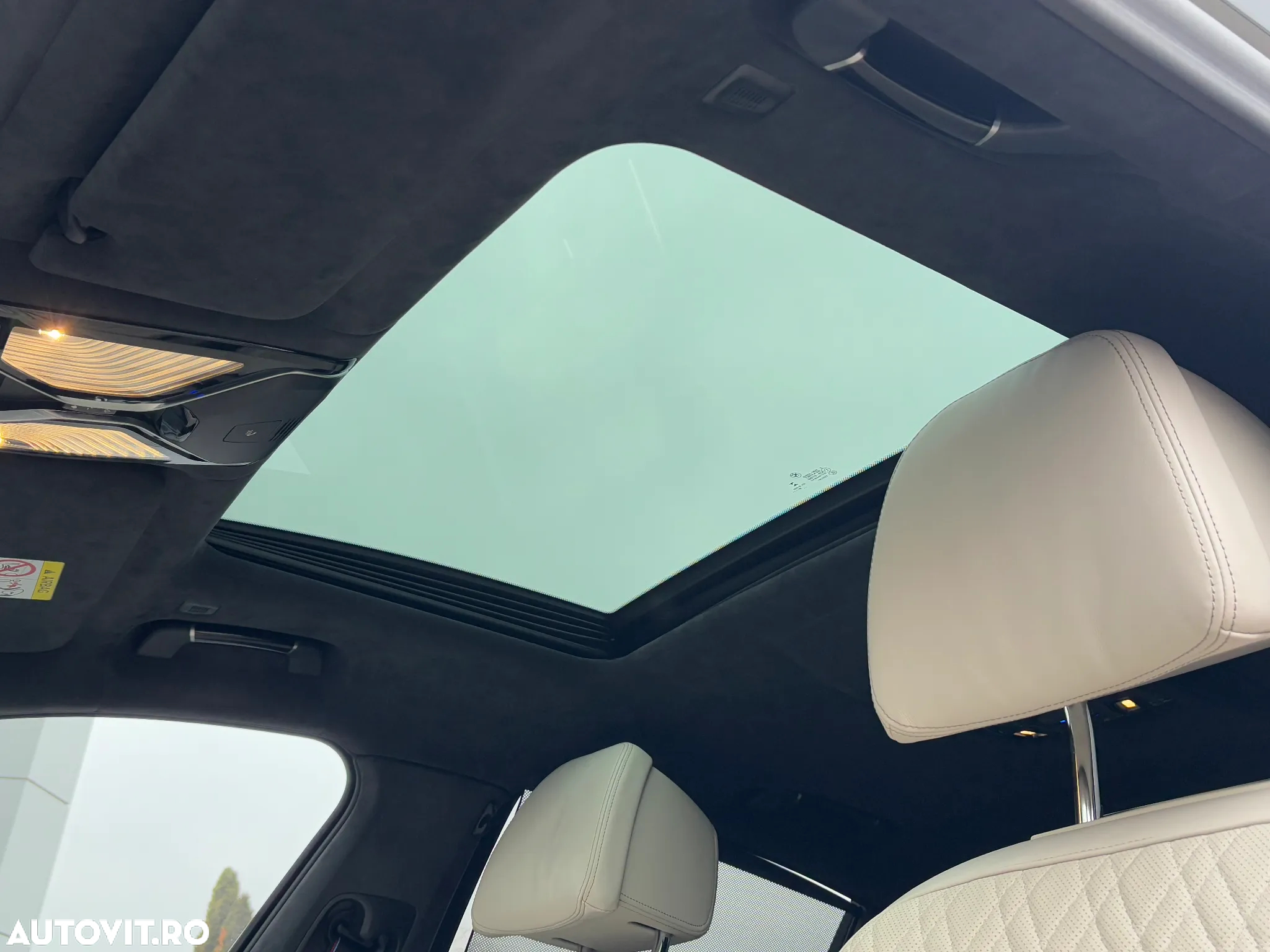 BMW Seria 7 750i xDrive - 25