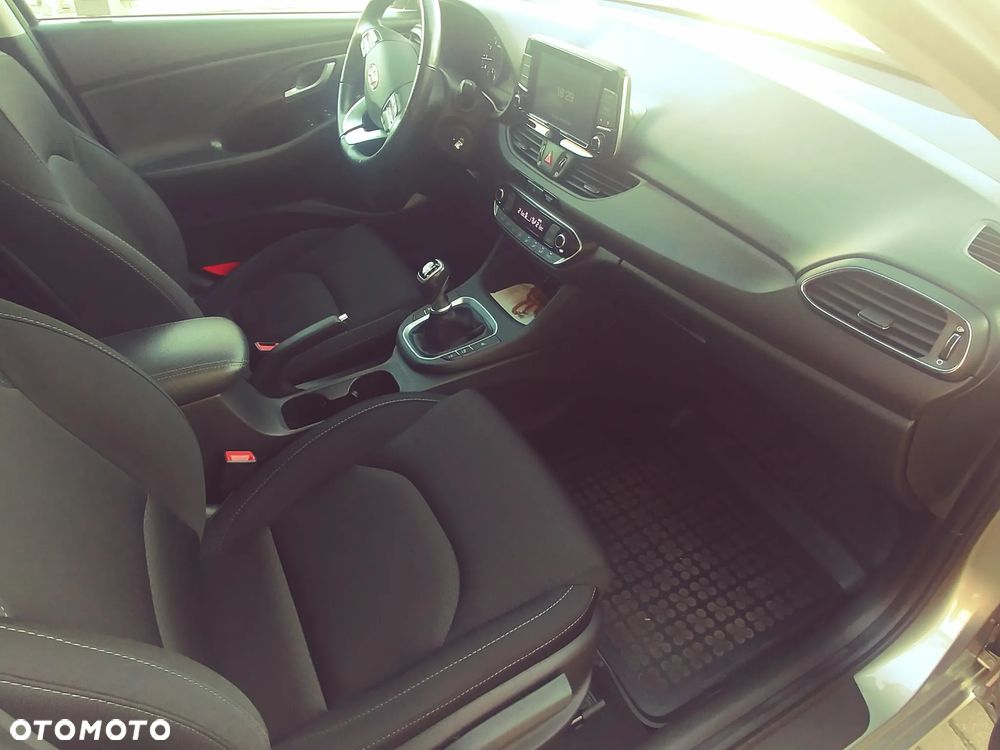 Hyundai i30 1.4 Comfort - 10