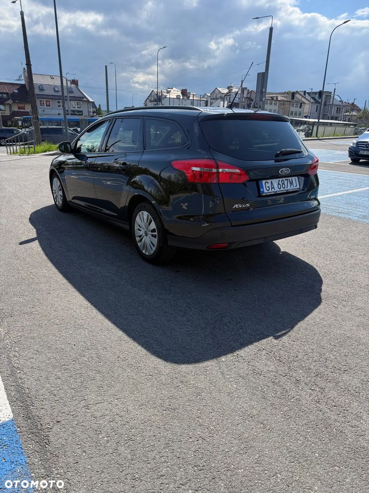 Ford Focus 1.0 EcoBoost Trend - 4
