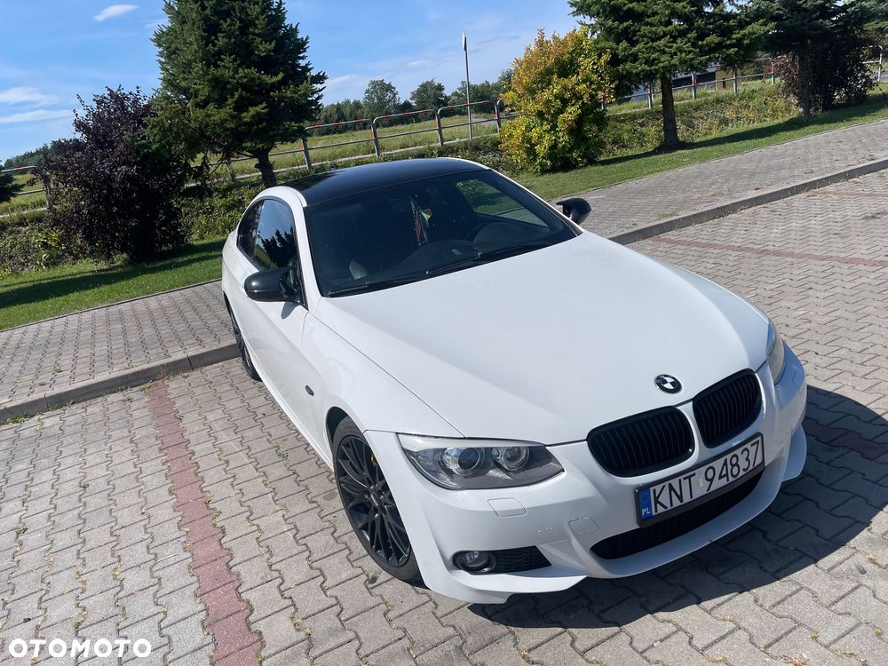 BMW Seria 3 330d xDrive Coupe - 2