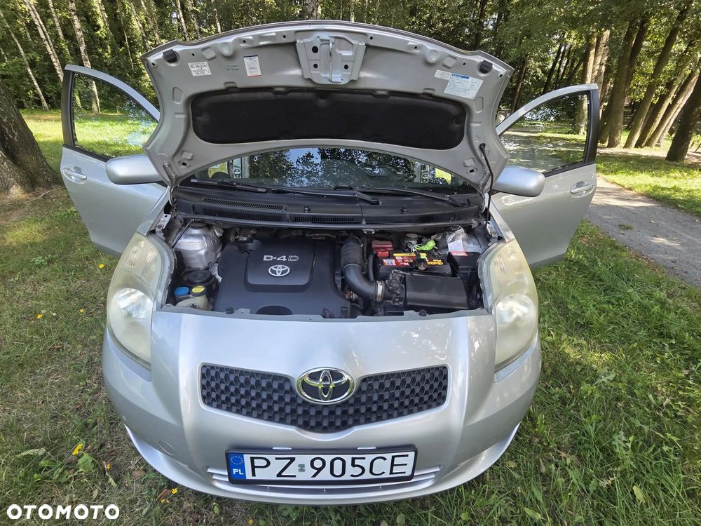 Toyota Yaris 1.4 D-4D Sol - 8