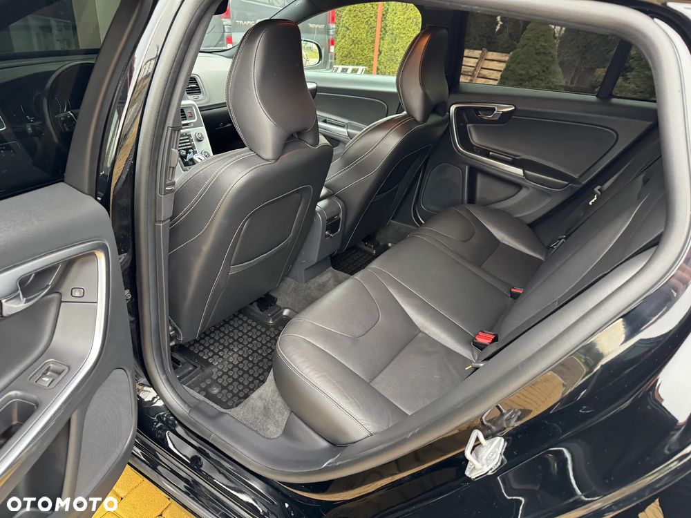 Volvo V60 D3 SCR Inscription - 8